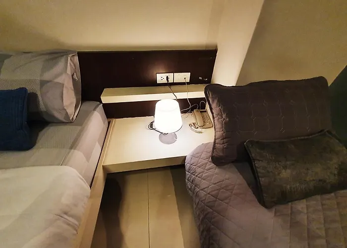 Apartment 552