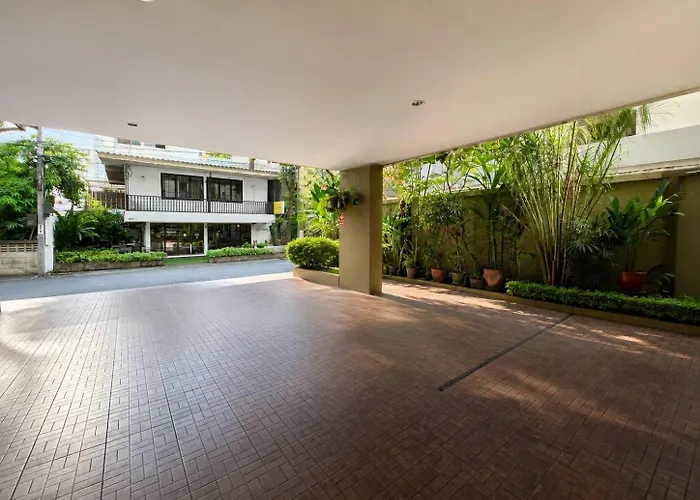 Orienta Suite Ratchada